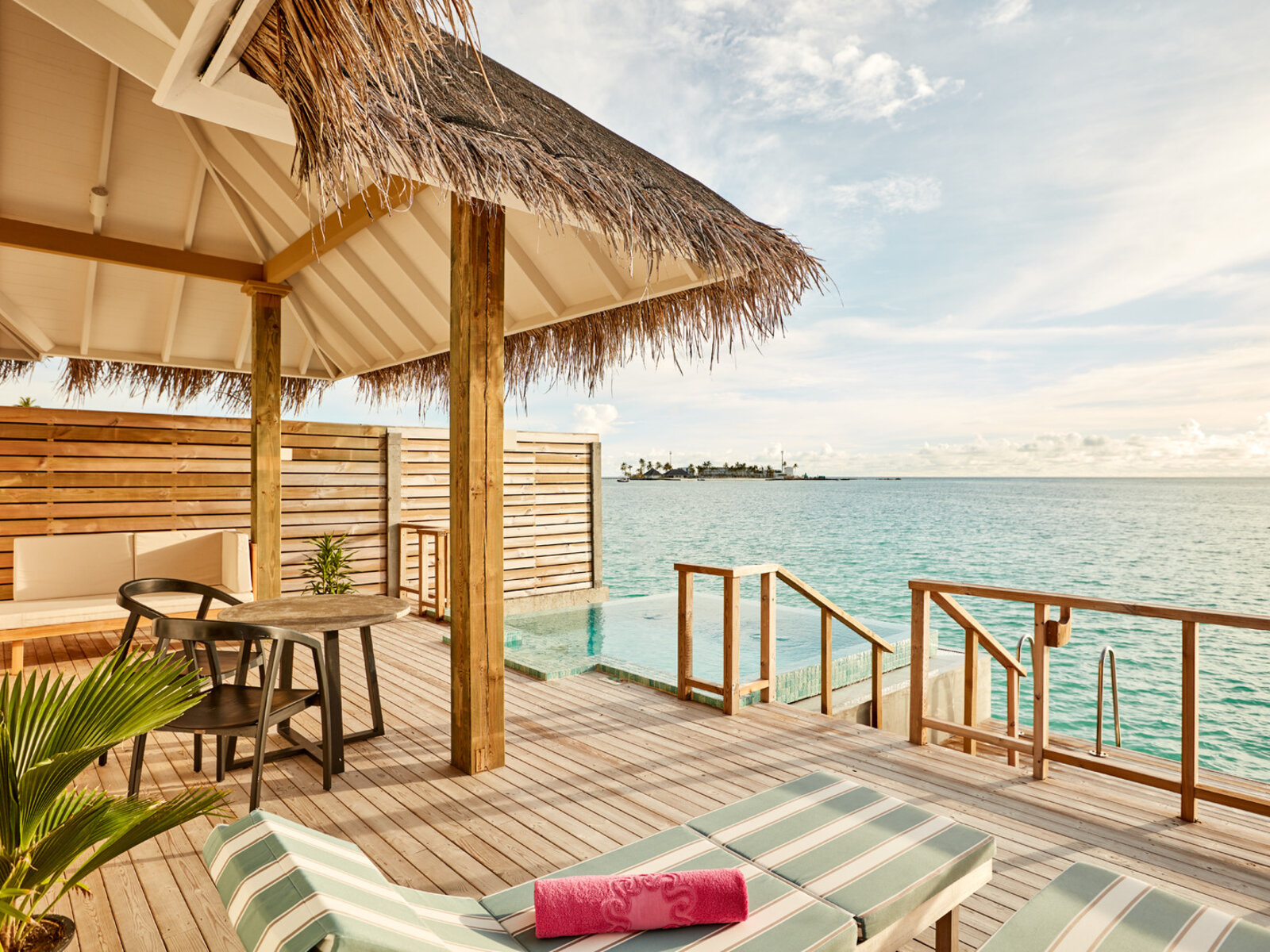 030 - Sun Aqua Iru Veli.jpg