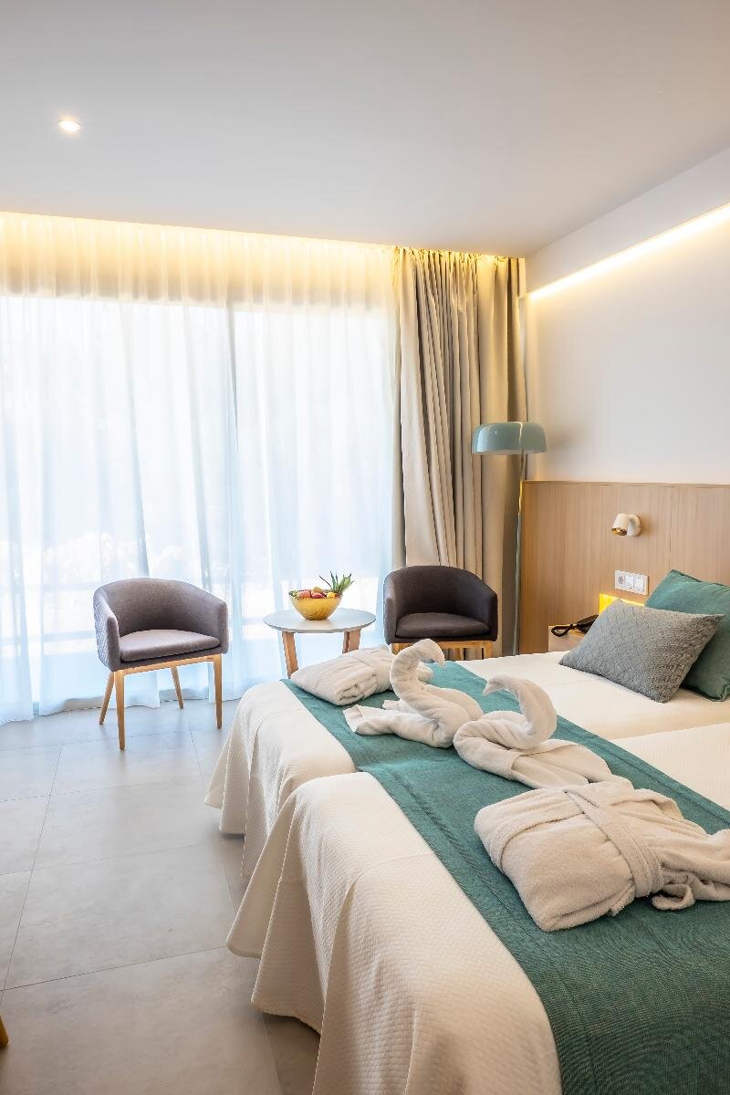 037 - Hotel Gran Sagitario.jpg