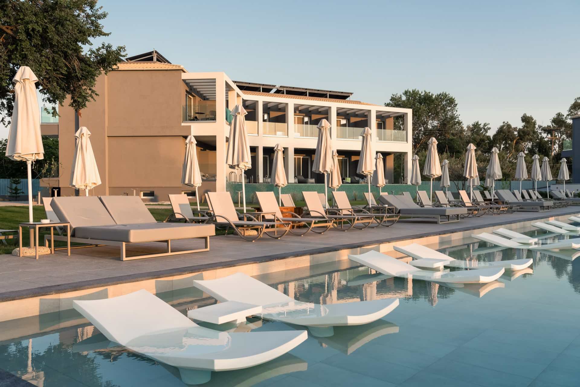 018 - Acharavi Vissalo by Acharavi Beach.jpg