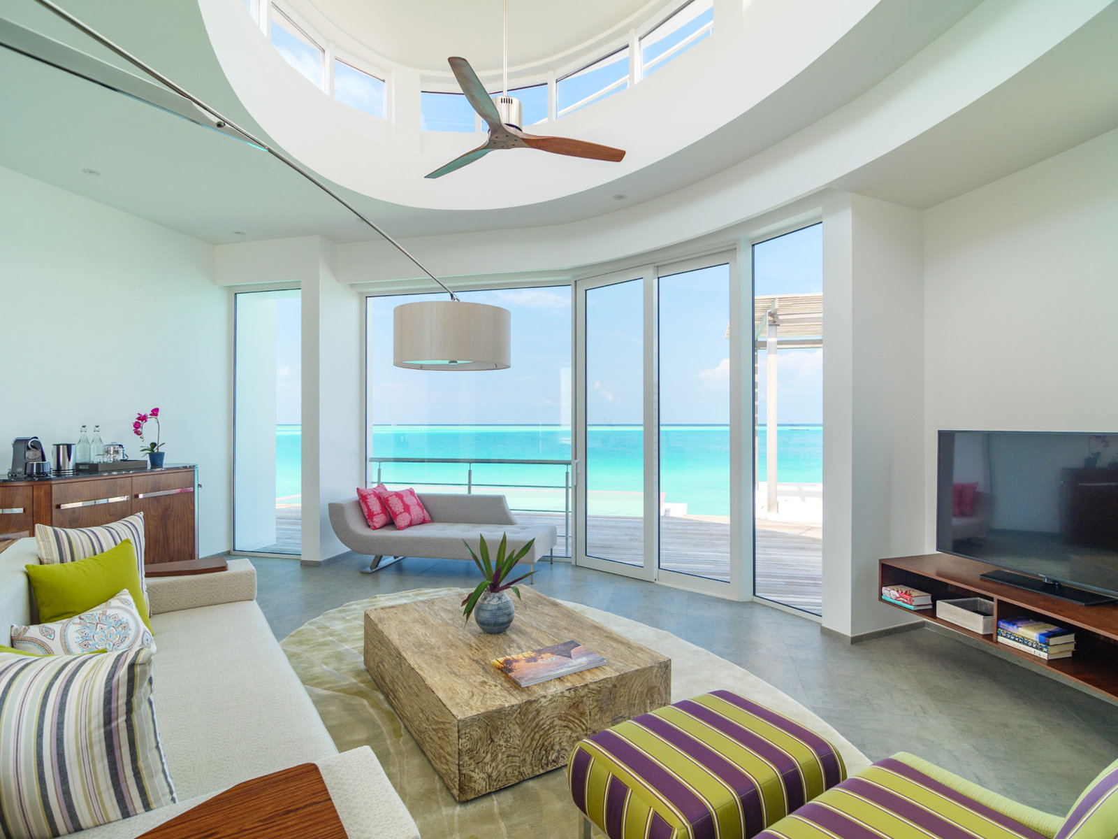 019 - LUX* North Male Atoll .jpg