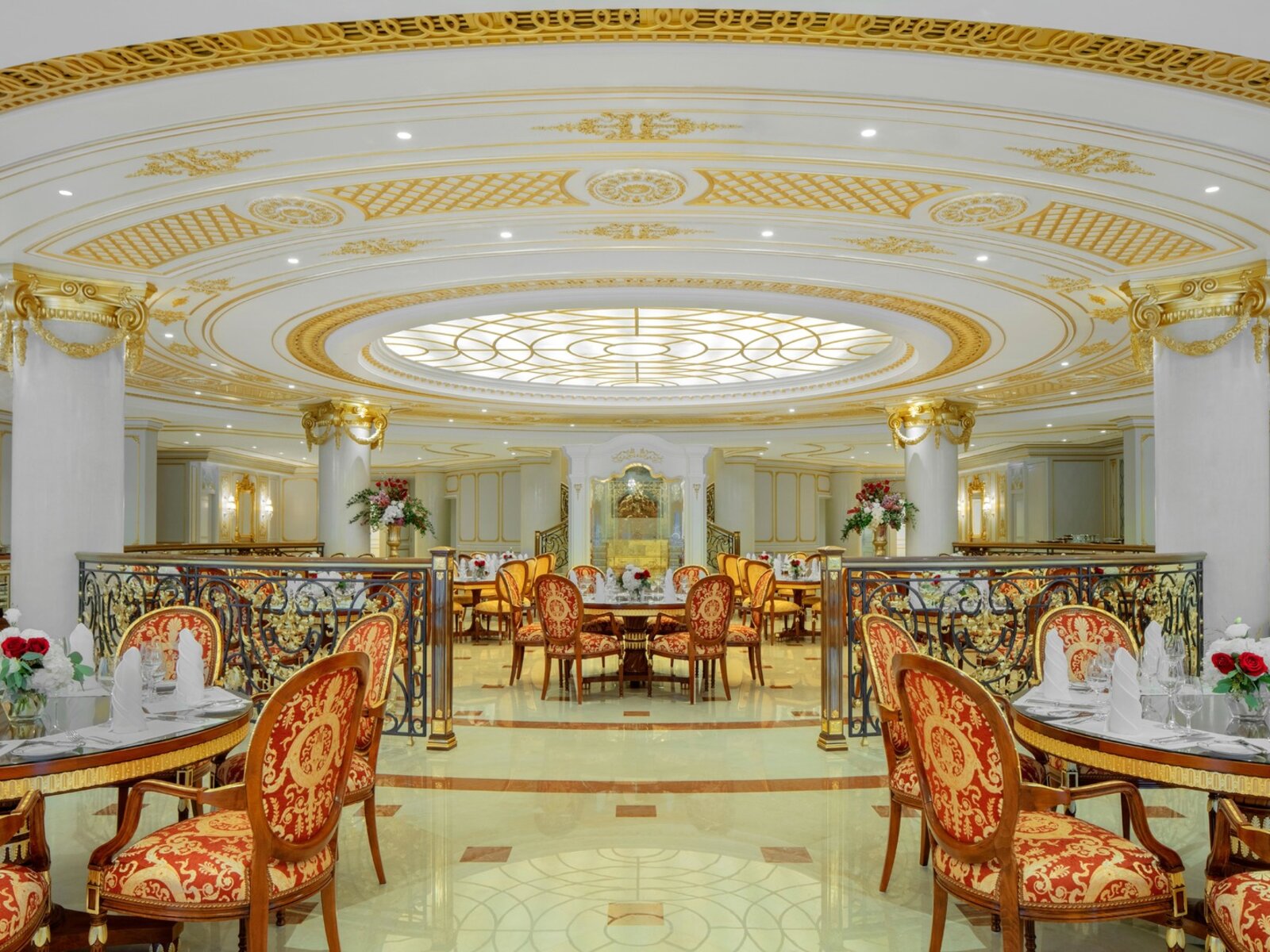 012 - Emerald Palace Kempinski Hotel .jpg