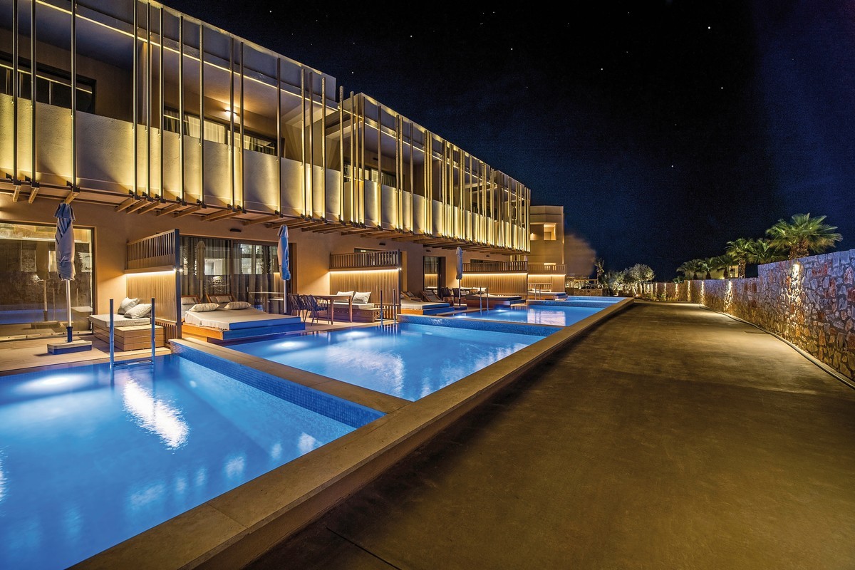 005 - SENSEANA Sea Side Resort & Spa.jpg