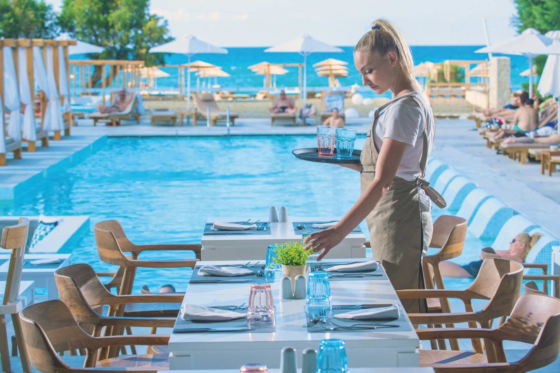 006 - Enorme Lifestyle Beach Resort.jpg