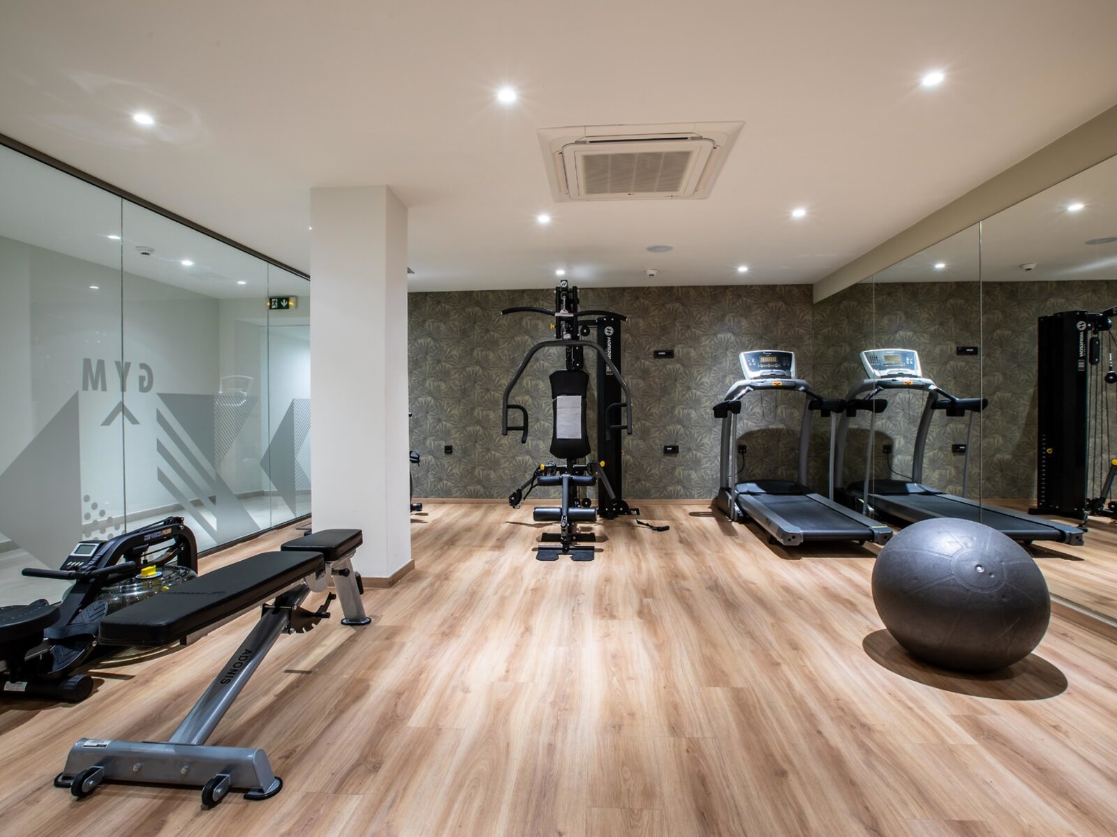 048 - White Olive Elite Laganas.jpg