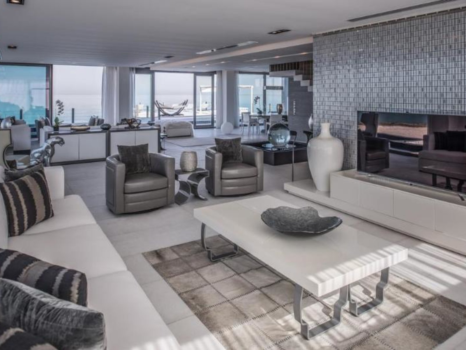 010 - Zaya Nurai Island.jpg