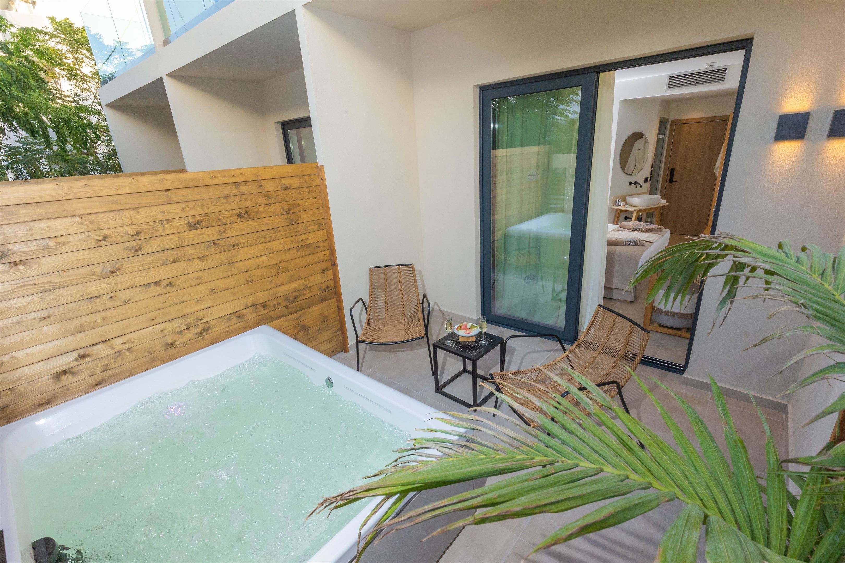 054 - Cabana Blu Hotel & Suites.jpg