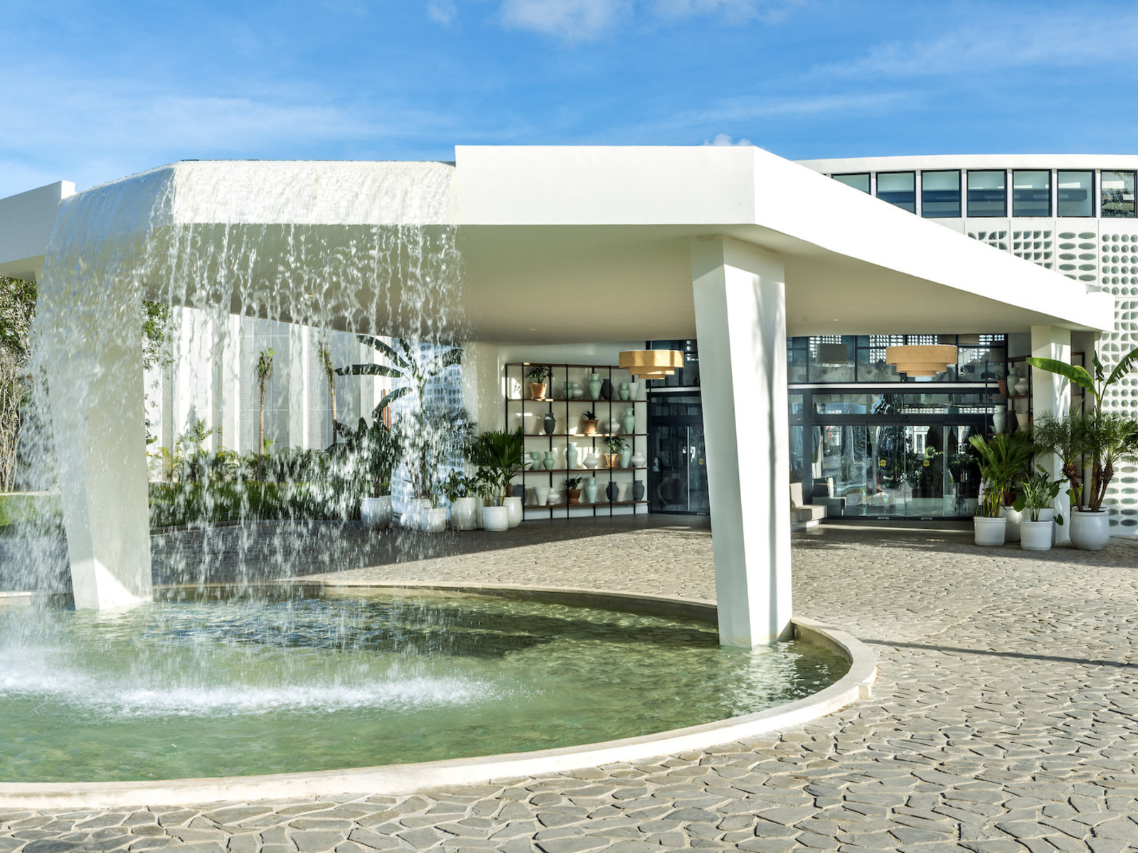 002 - Ocean Riviera Paradise.jpg