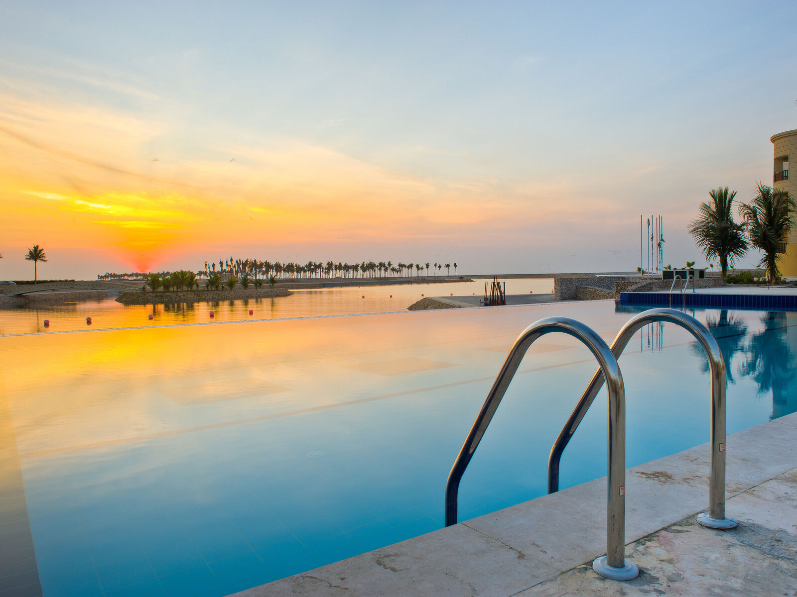 005 - Juweira Boutique.jpg