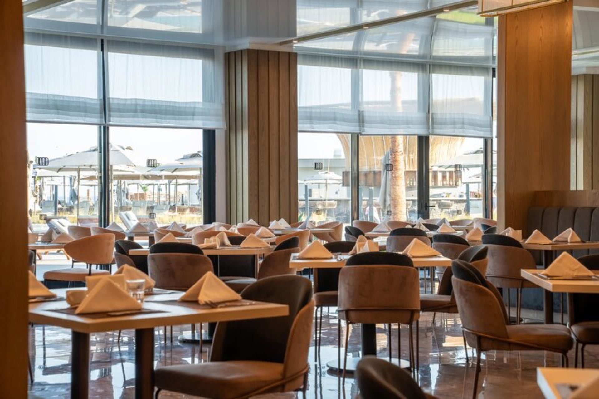 012 - Lago Hotel.jpg