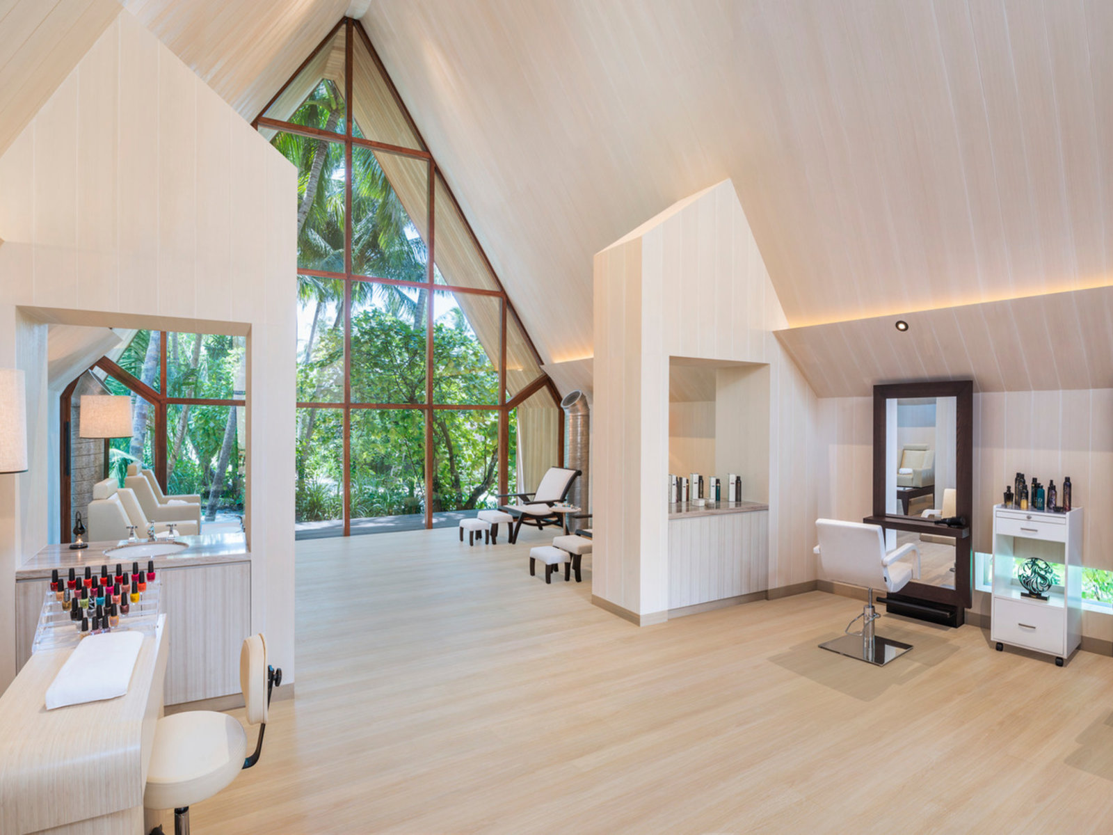 034 - The St. Regis Maldives Vommuli Resort.jpg