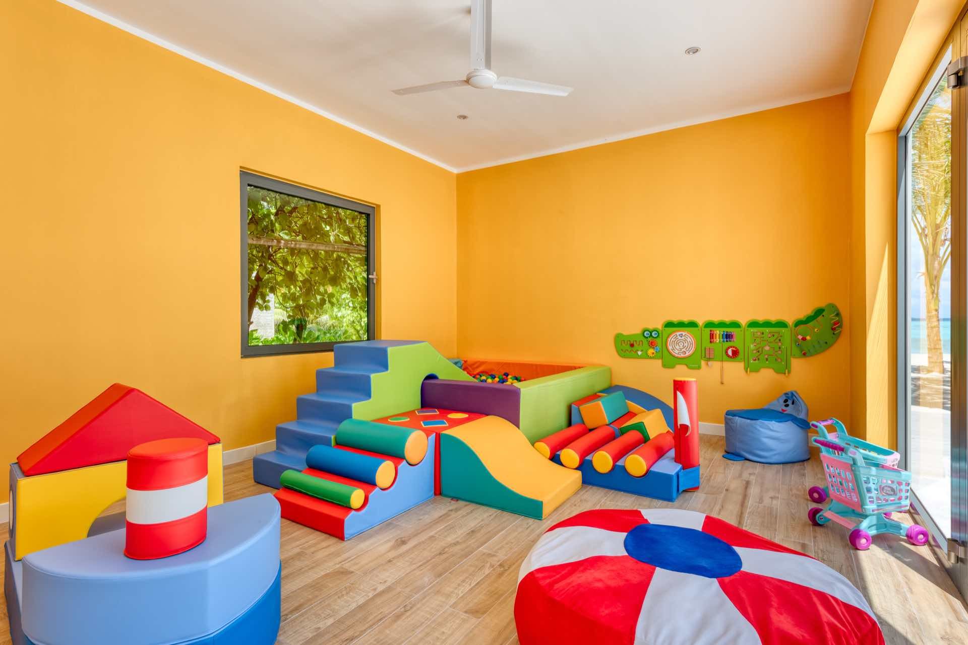 028 - Mövenpick Resort & Spa Kuredhivaru.jpg