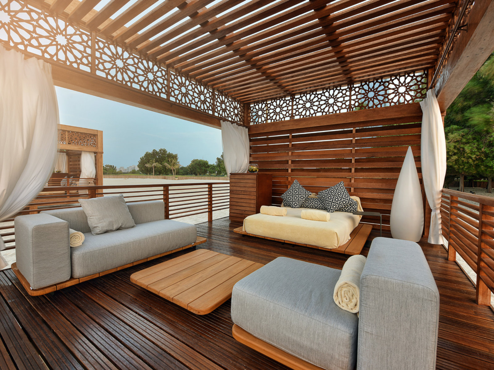 005 - Emirates Palace.jpg