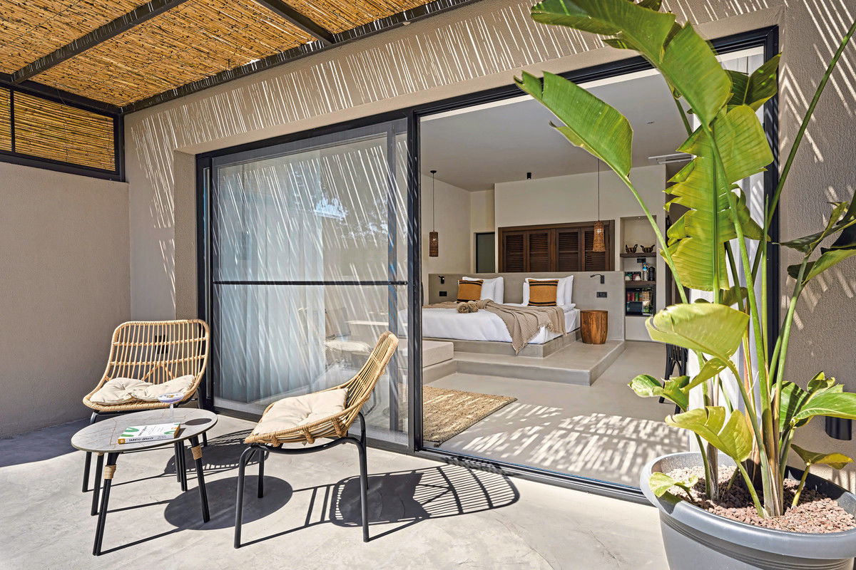 012 - BALMY Beach Resort Kemer.jpg