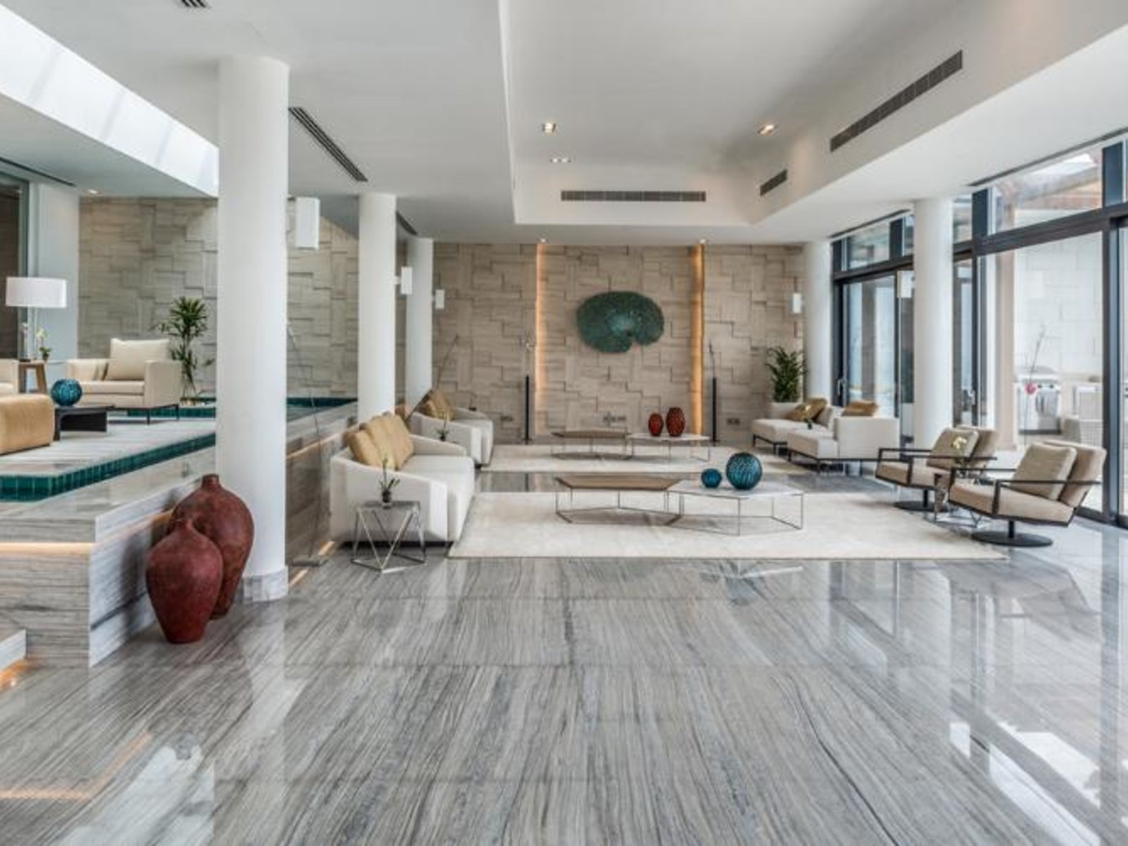 016 - Zaya Nurai Island.jpg