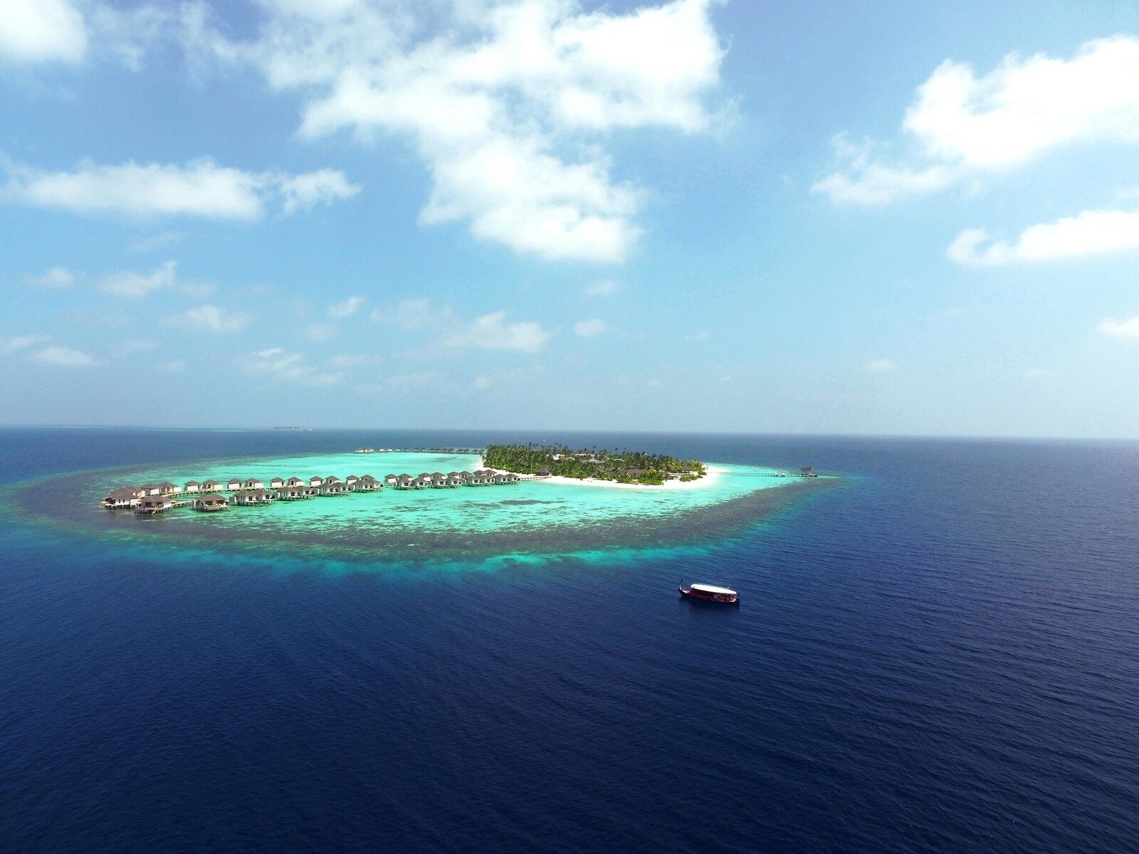 006 - Amari Havodda Maldives.jpg