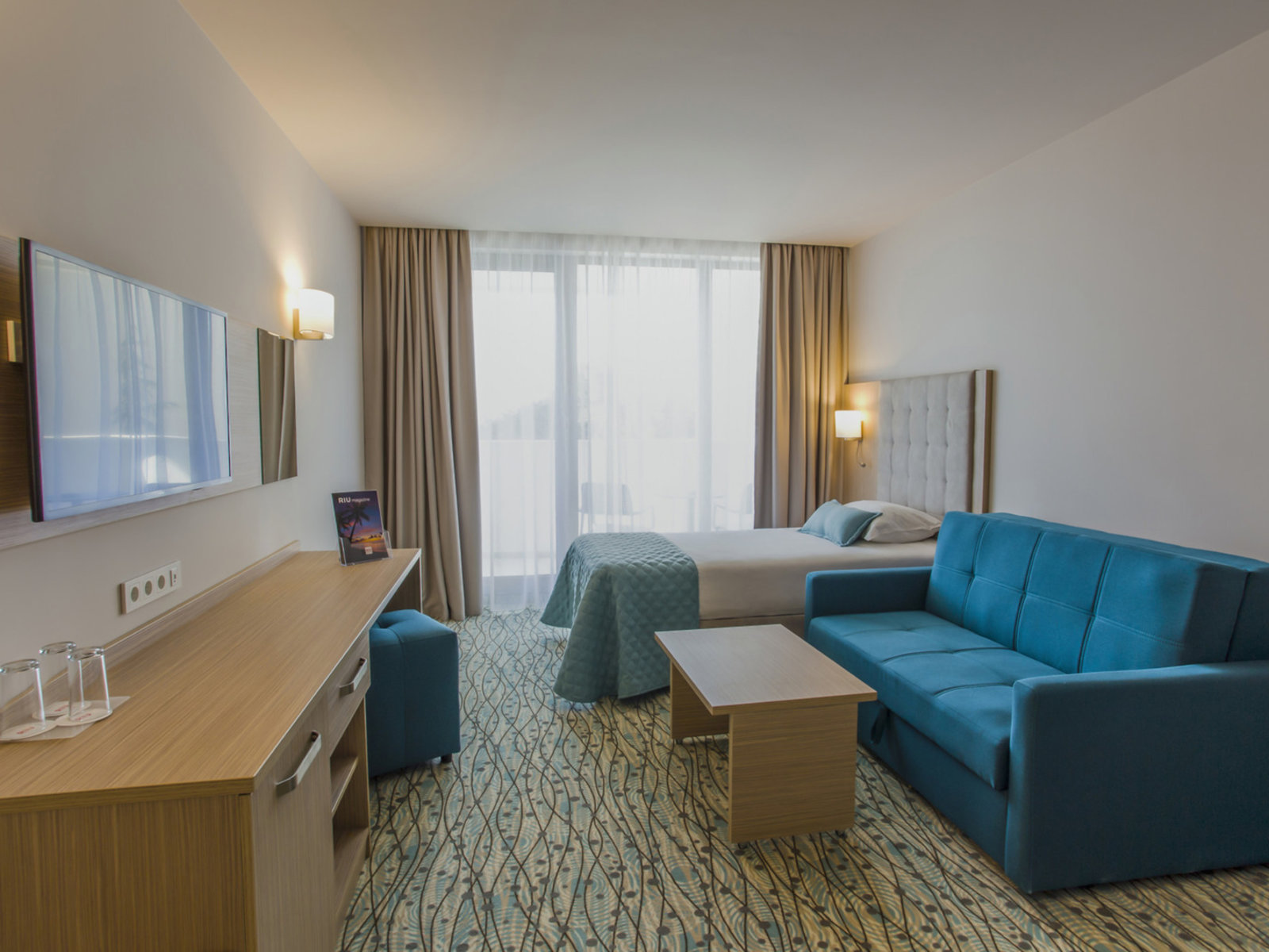 030 - RIU Astoria .jpg