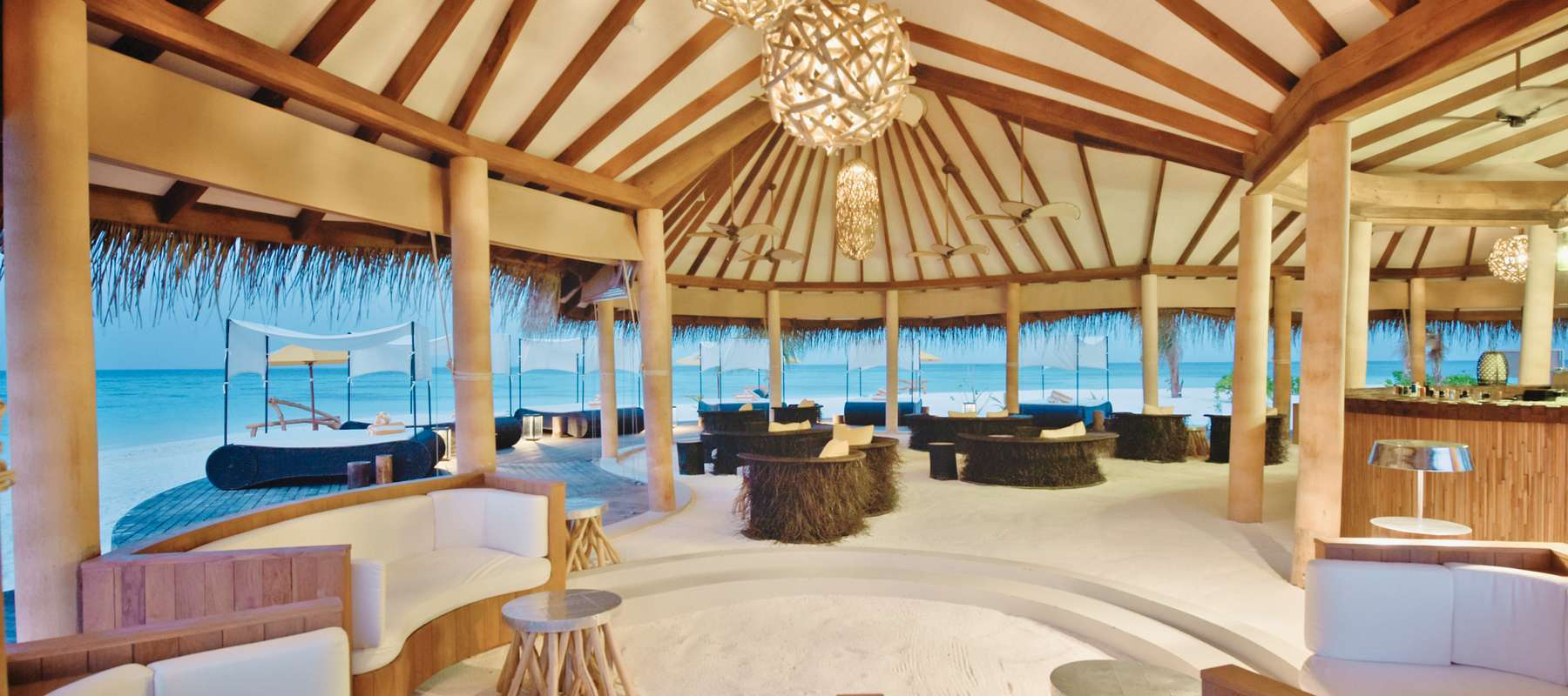 008 - Drift Thelu Veliga Retreat.jpg