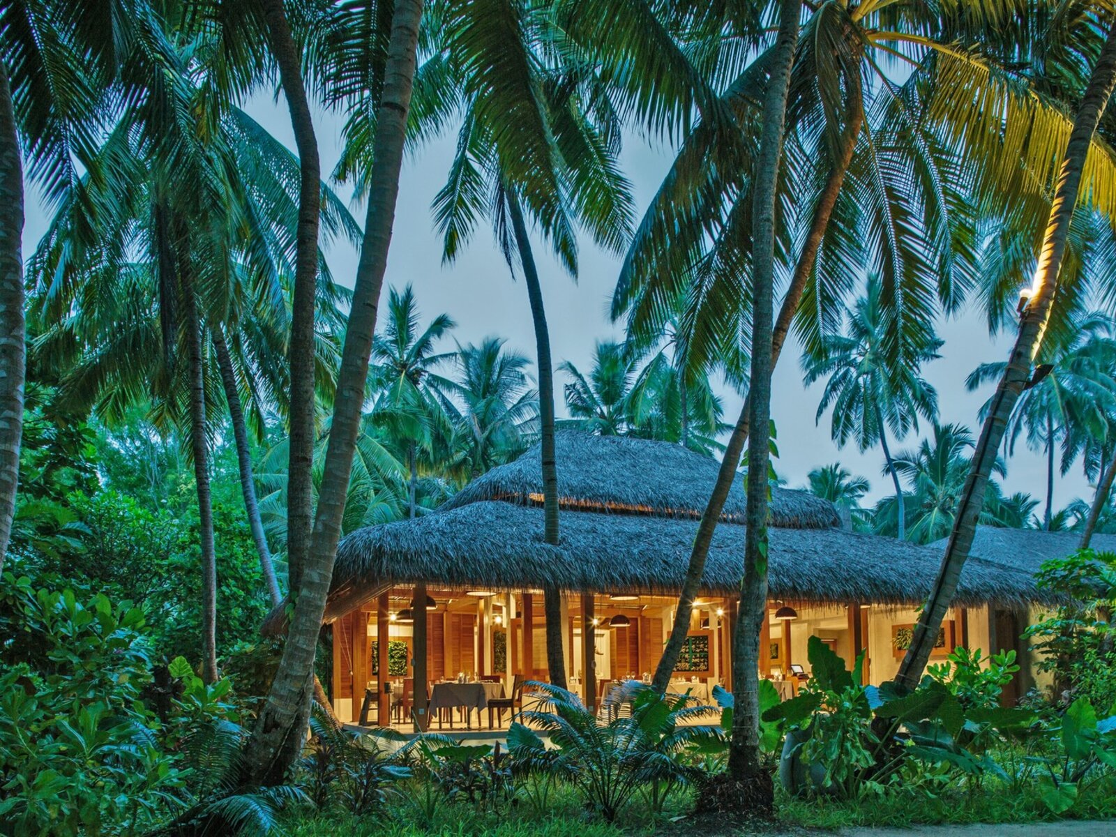 009 - Kuramathi Island Resort.jpg