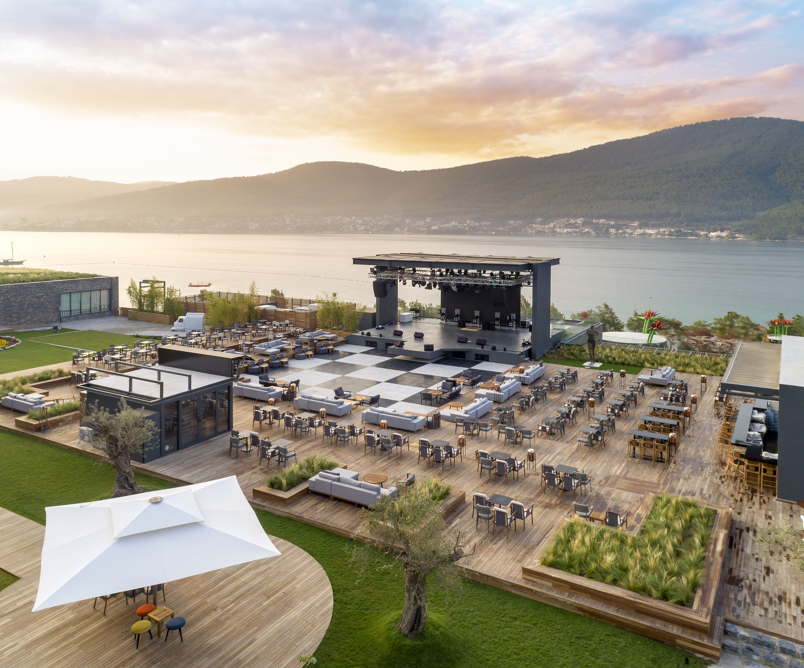 001 - Lujo Bodrum.jpg