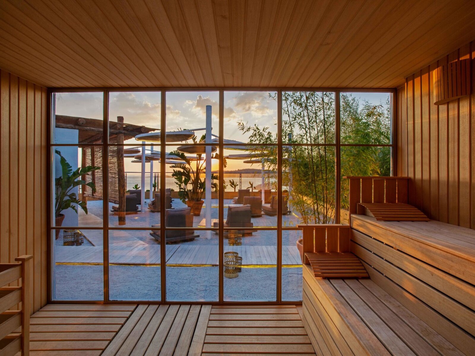 015 - Club Marvy by Paloma.jpg