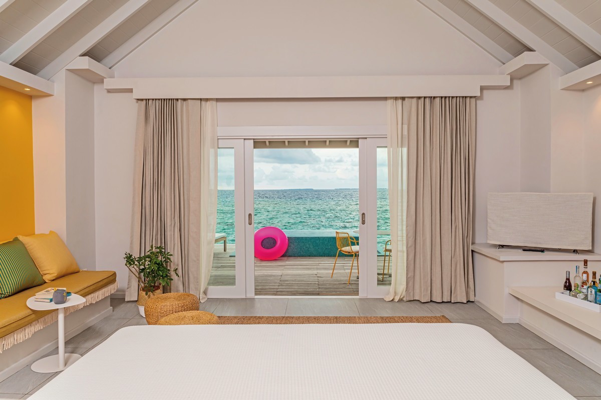 010 - The Standard, Huruvalhi Maldives.jpg