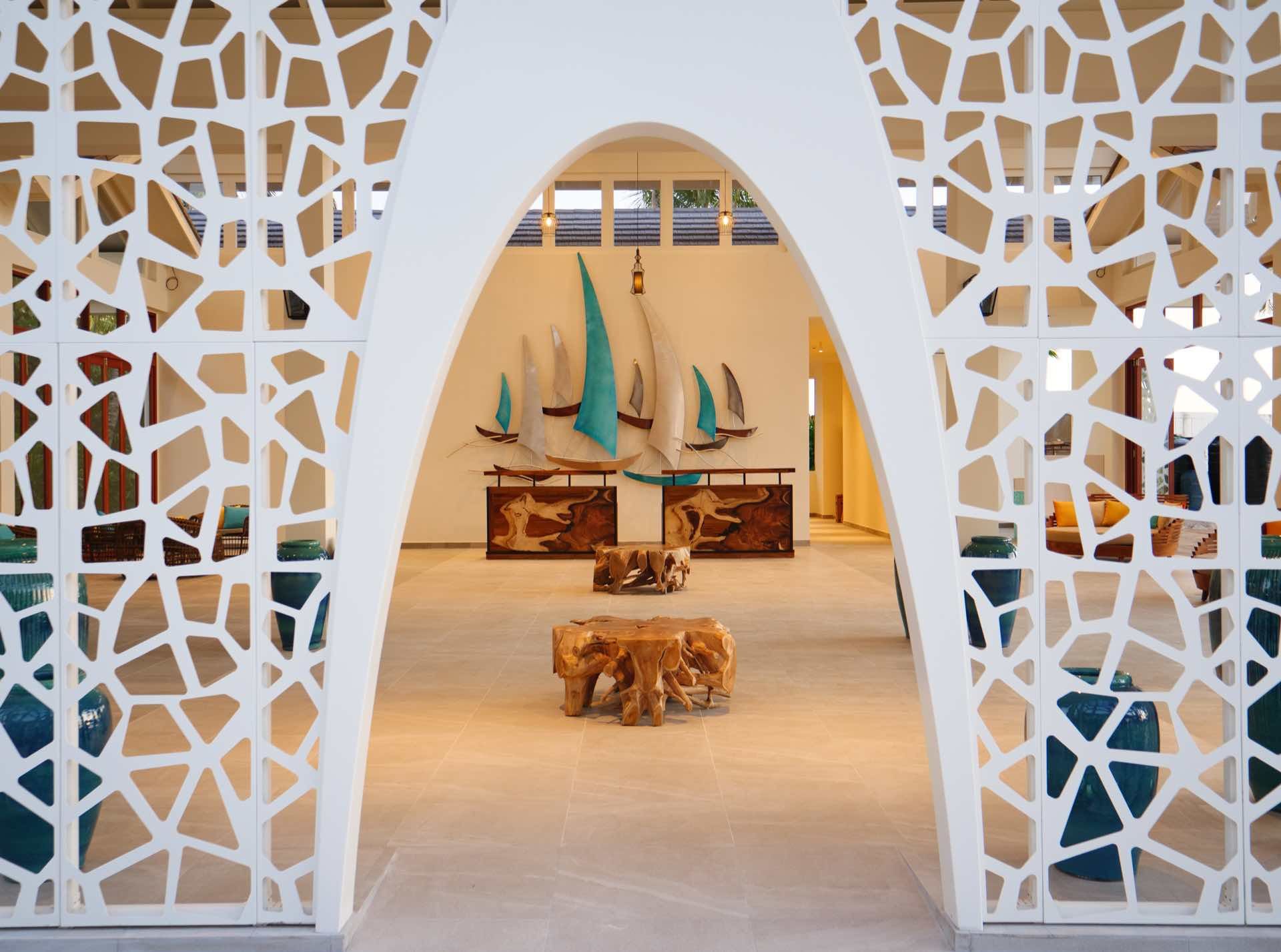 011 - The Standard, Huruvalhi Maldives.jpg