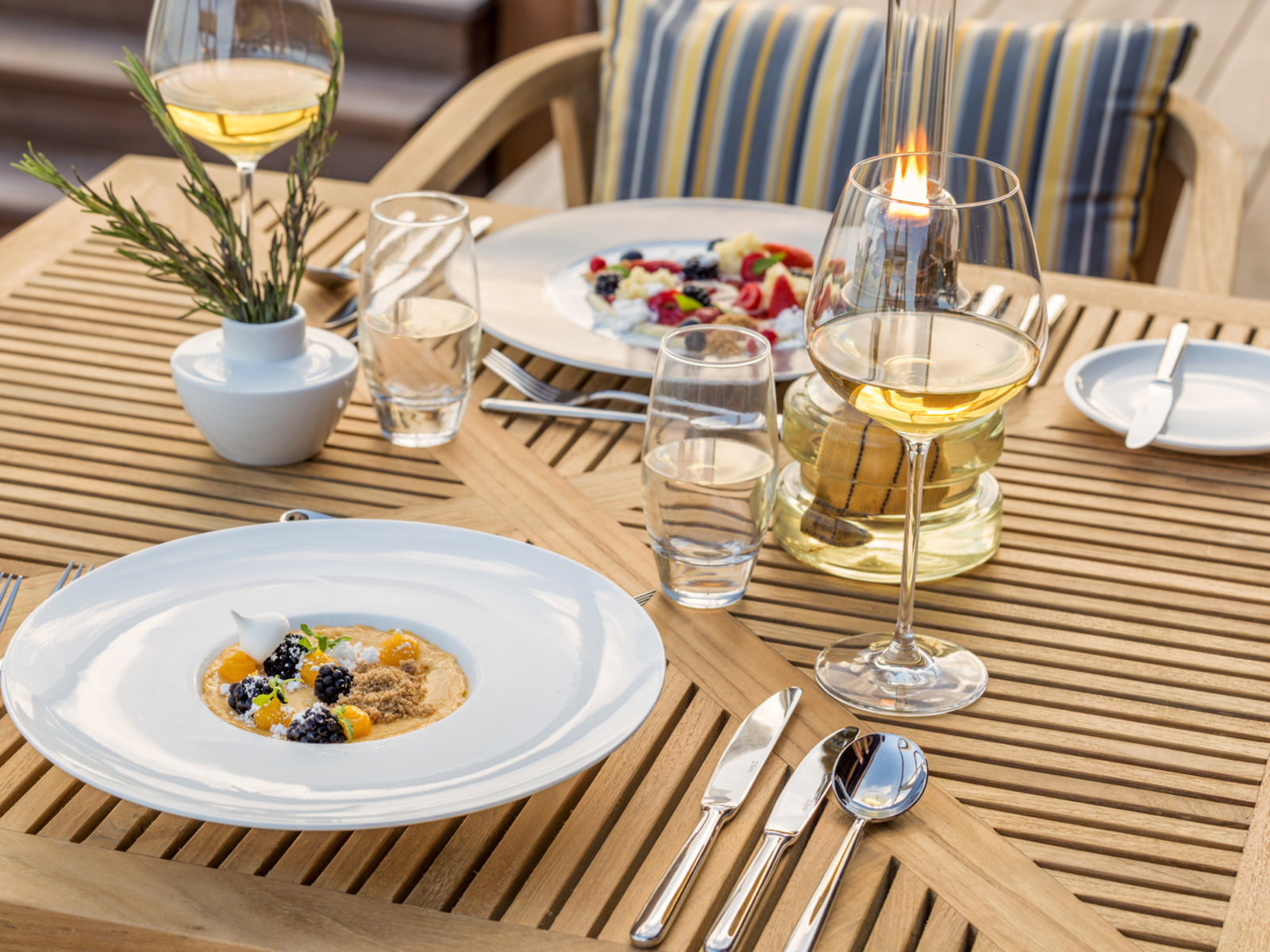 9150224 - Hurawalhi Island Resort Maldives.jpg