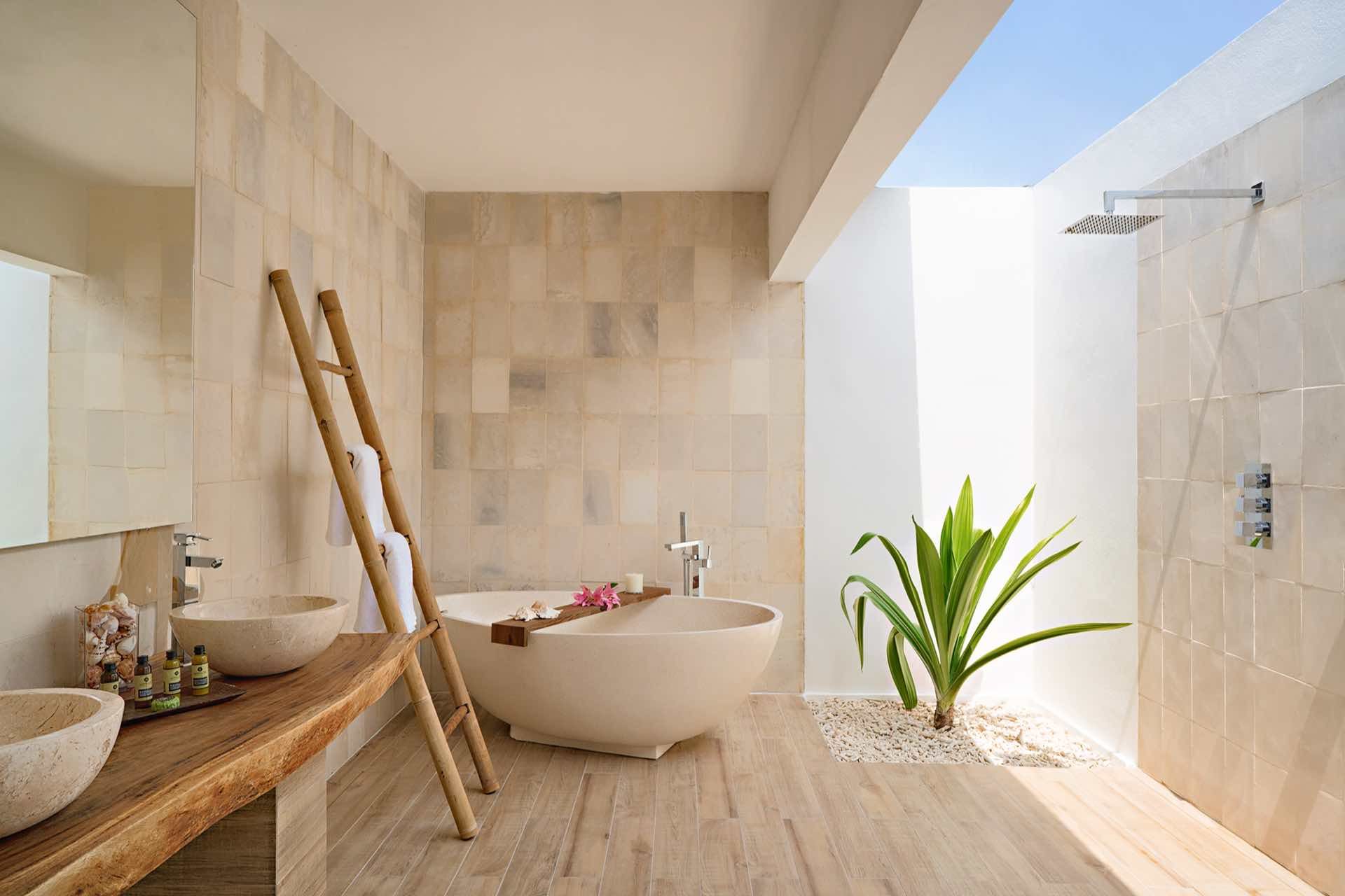 011 - Mövenpick Resort & Spa Kuredhivaru.jpg