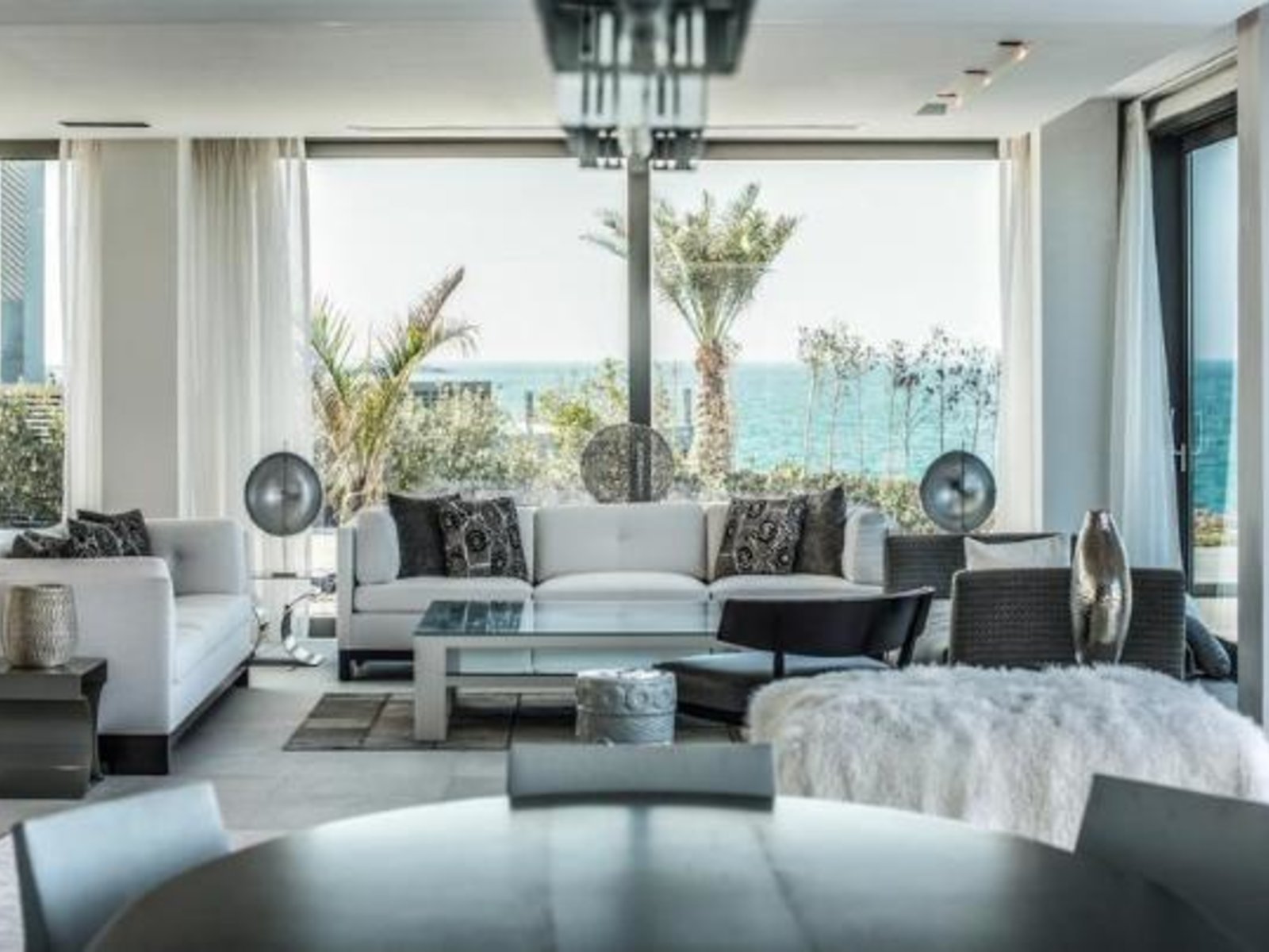 015 - Zaya Nurai Island.jpg