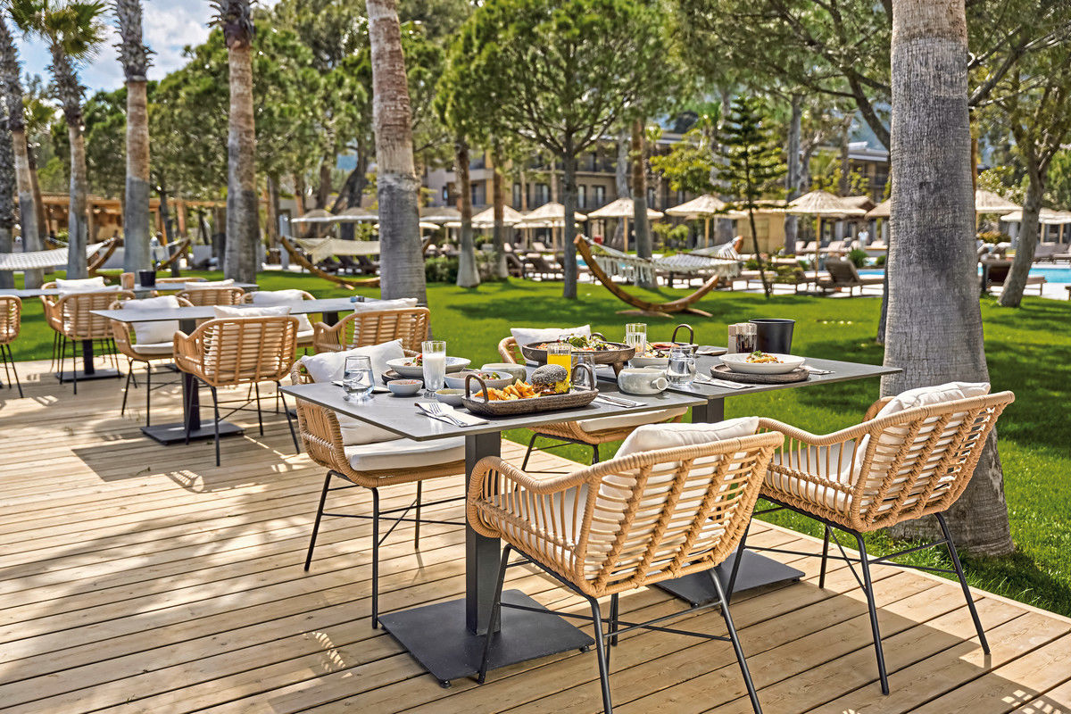 022 - BALMY Beach Resort Kemer.jpg