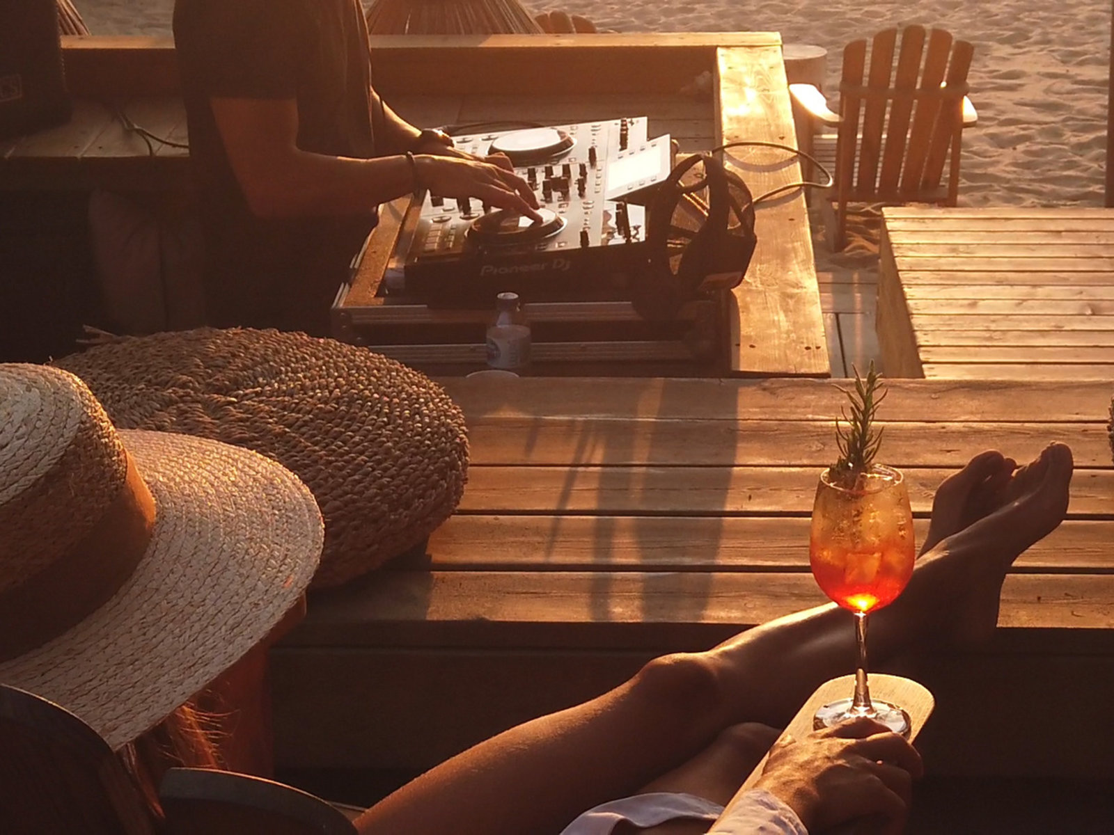 006 - Club Marvy by Paloma.jpg