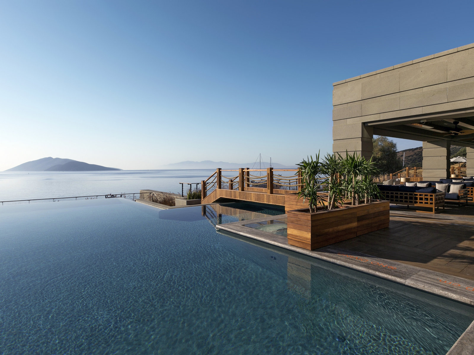 015 - Caresse a Luxury Collection Resort & Spa.jpg