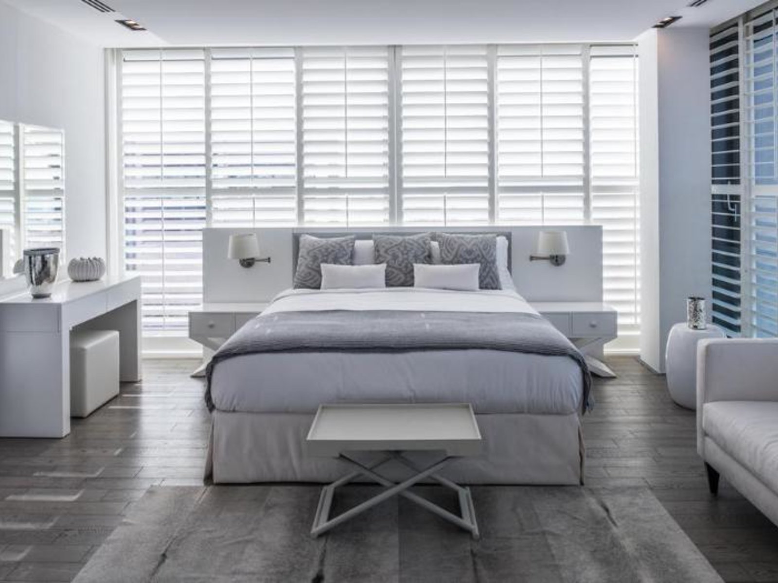 021 - Zaya Nurai Island.jpg