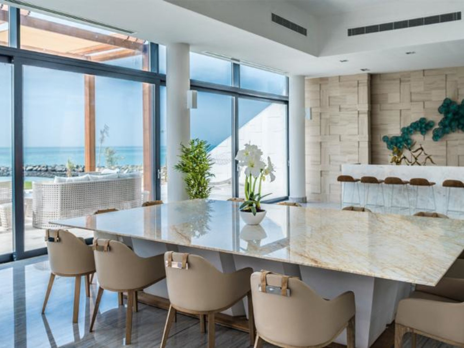 018 - Zaya Nurai Island.jpg