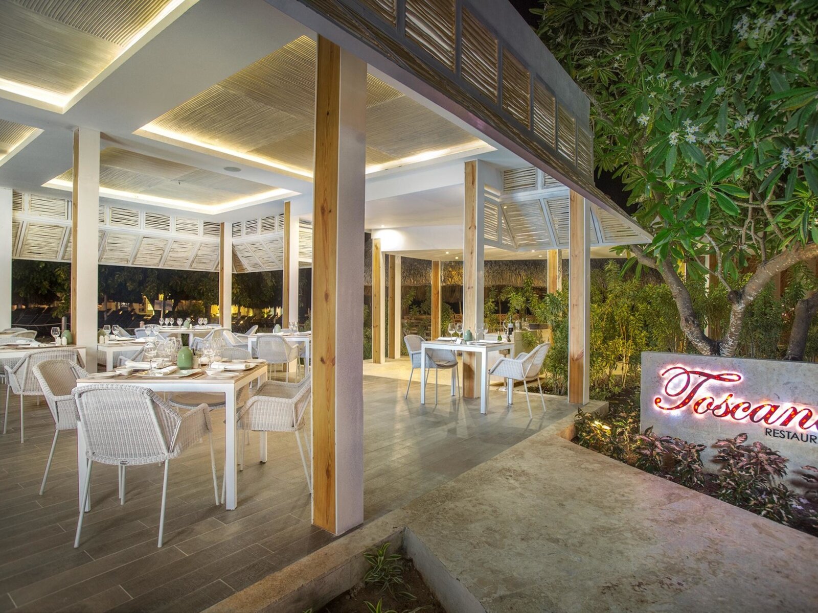 042 - Catalonia Royal La Romana.jpg