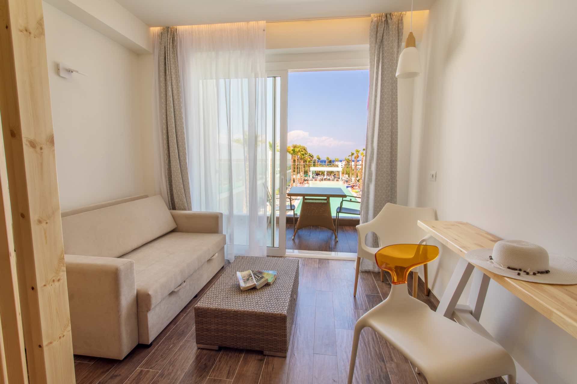 034 - White Dreams Resort.jpg