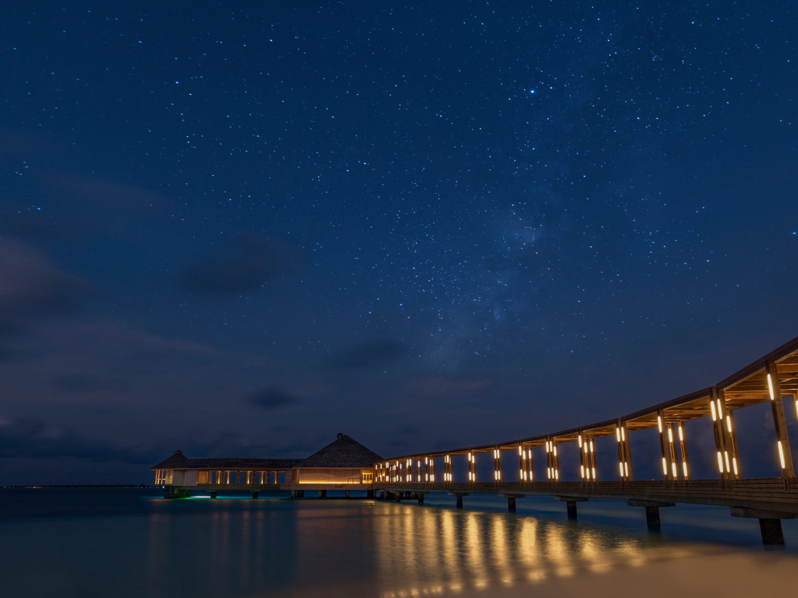 9150244 - Hurawalhi Island Resort Maldives.jpg