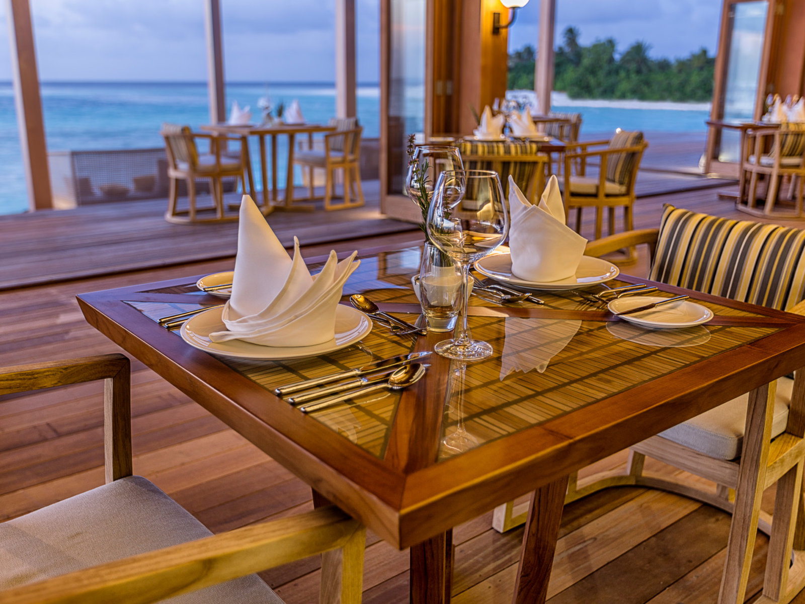 9150241 - Hurawalhi Island Resort Maldives.jpg