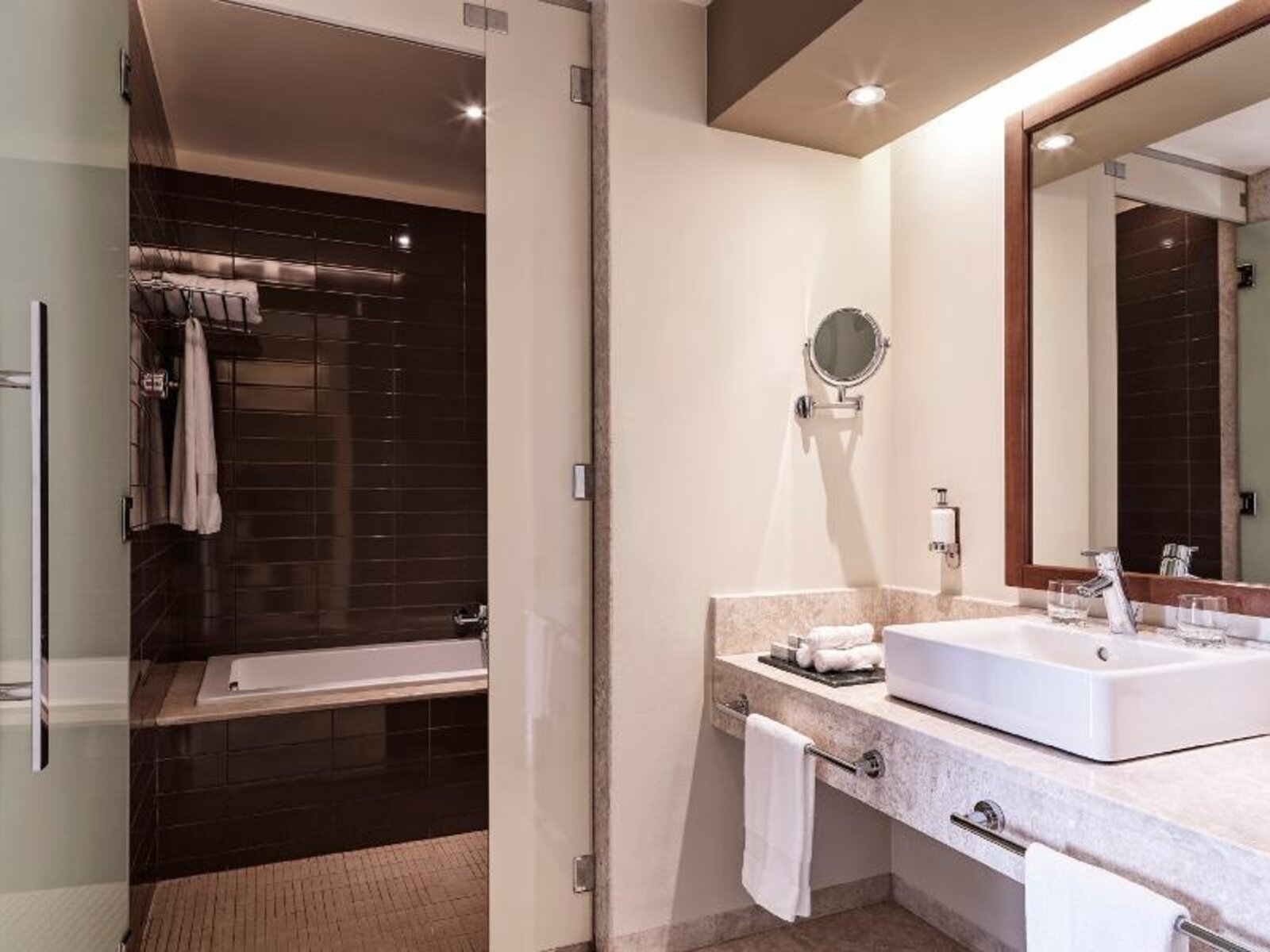 015 - Fanar Hotel & Residences.jpg