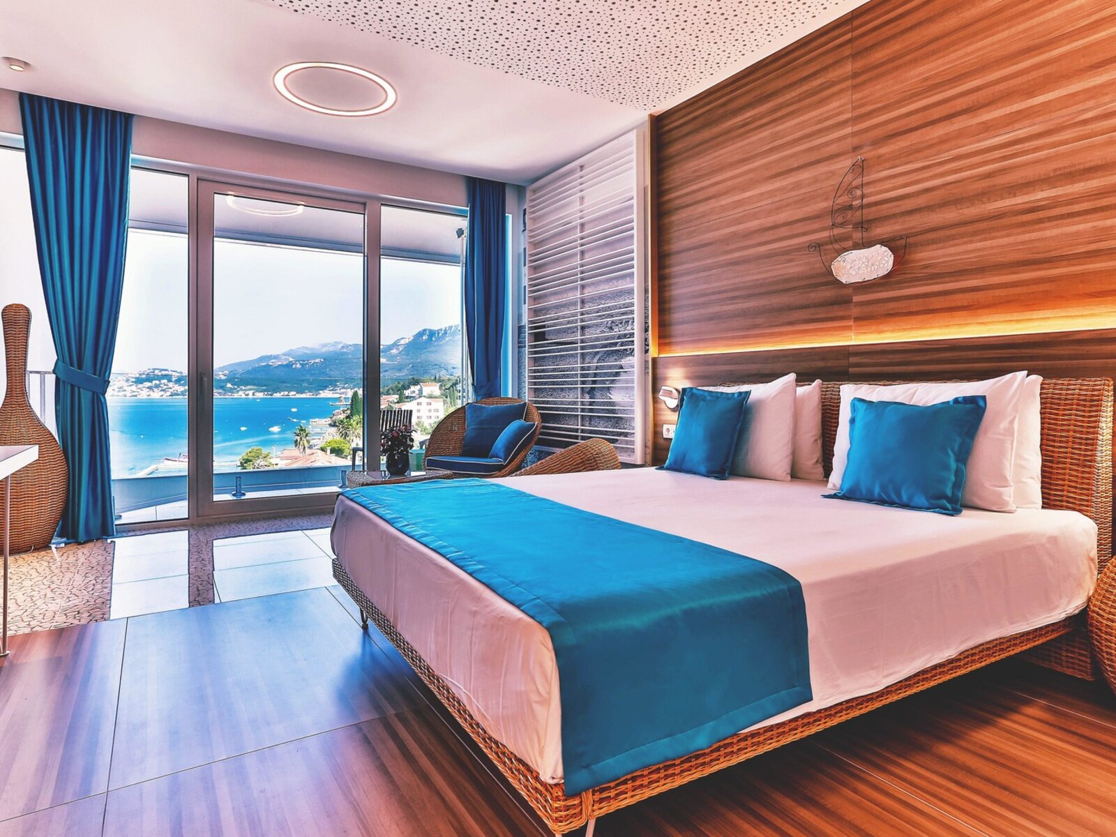 016 - Carine Hotel Kumbor .jpg