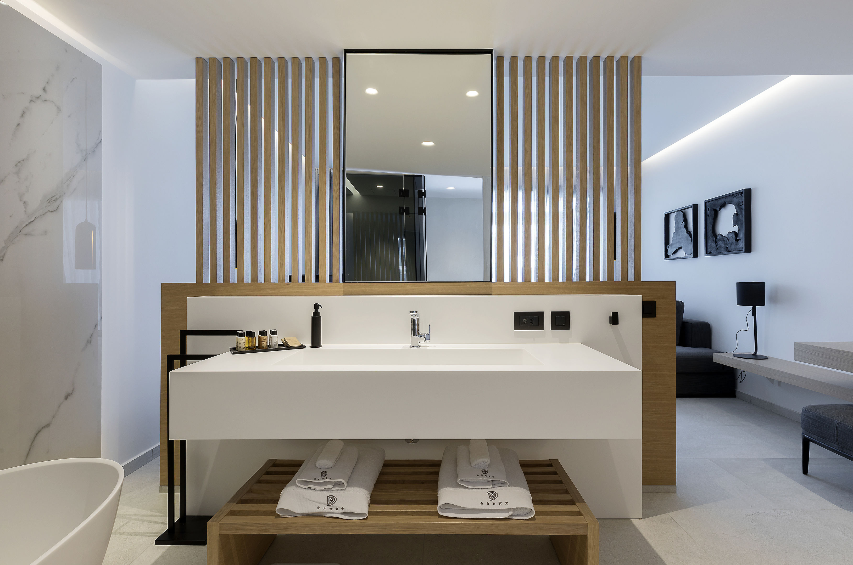 009 - D´Andrea Lagoon All-Suites .jpg