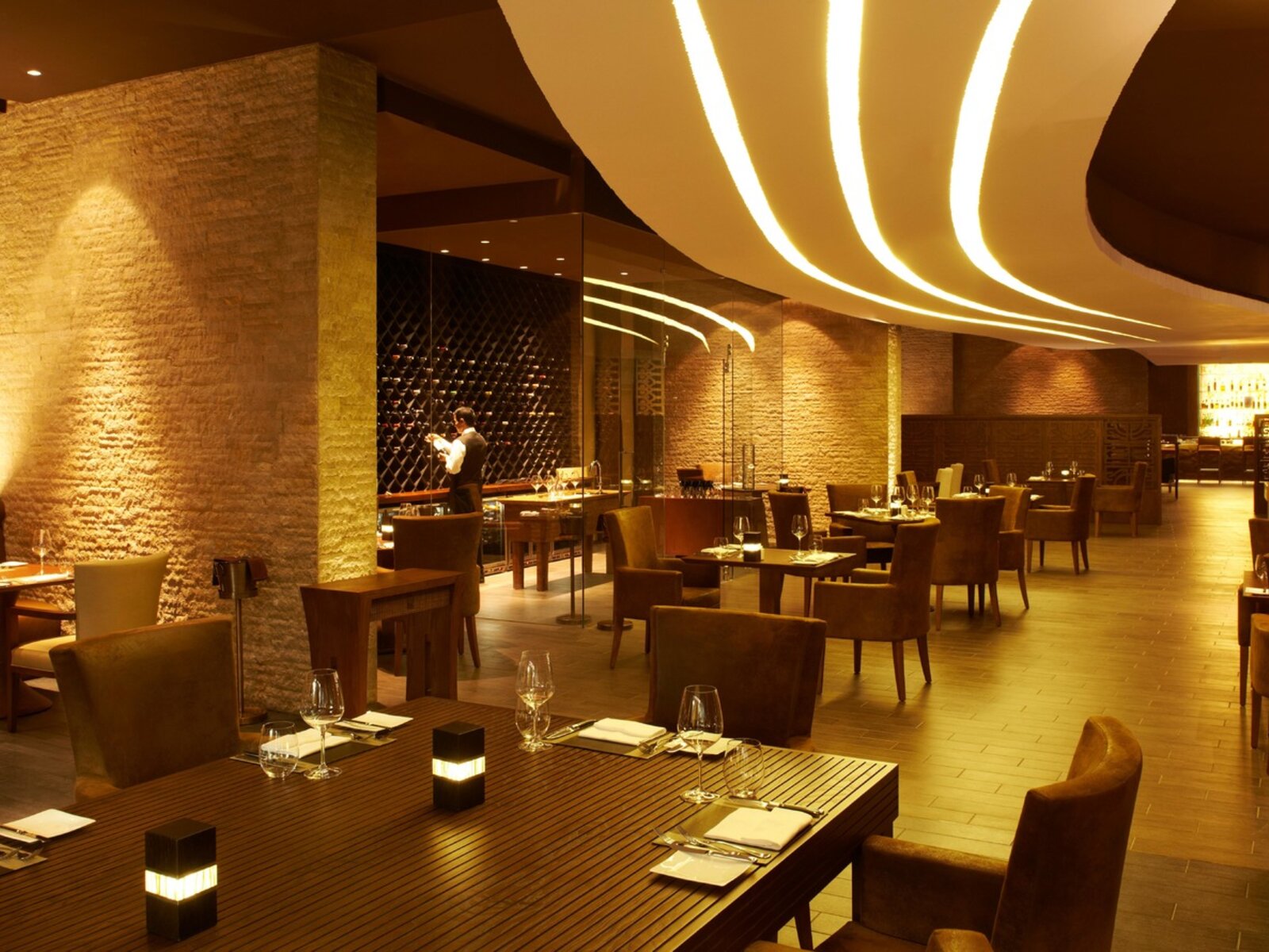 018 - Sofitel Dubai The Palm Resort & Spa.jpg