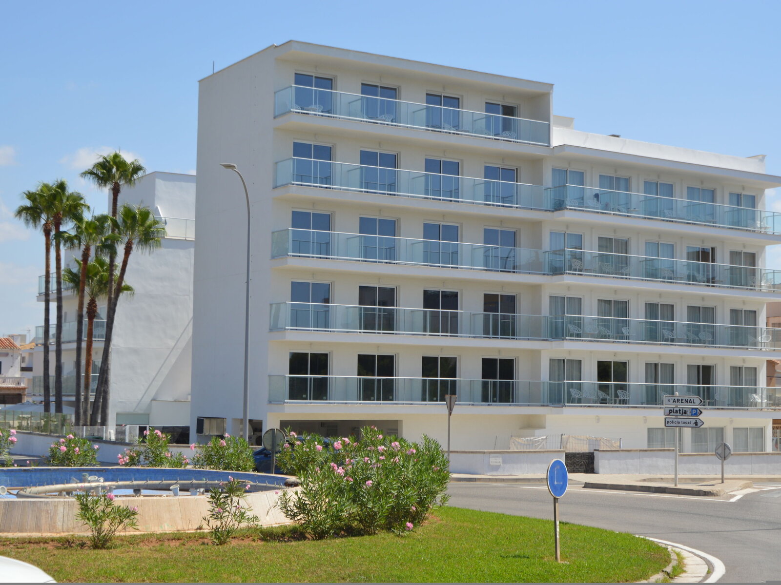 002 - Sant Jordi Hotel.jpg