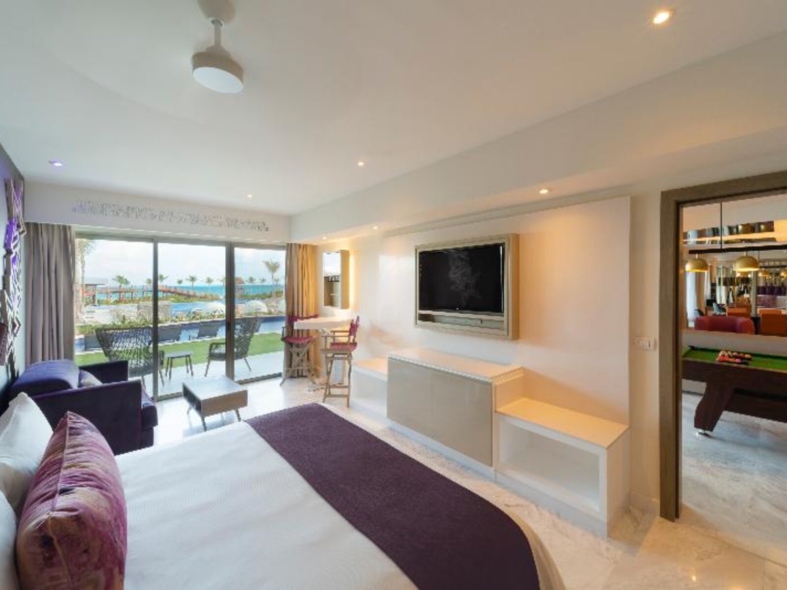 037 - Planet Hollywood Beach Resort Cancun .jpg