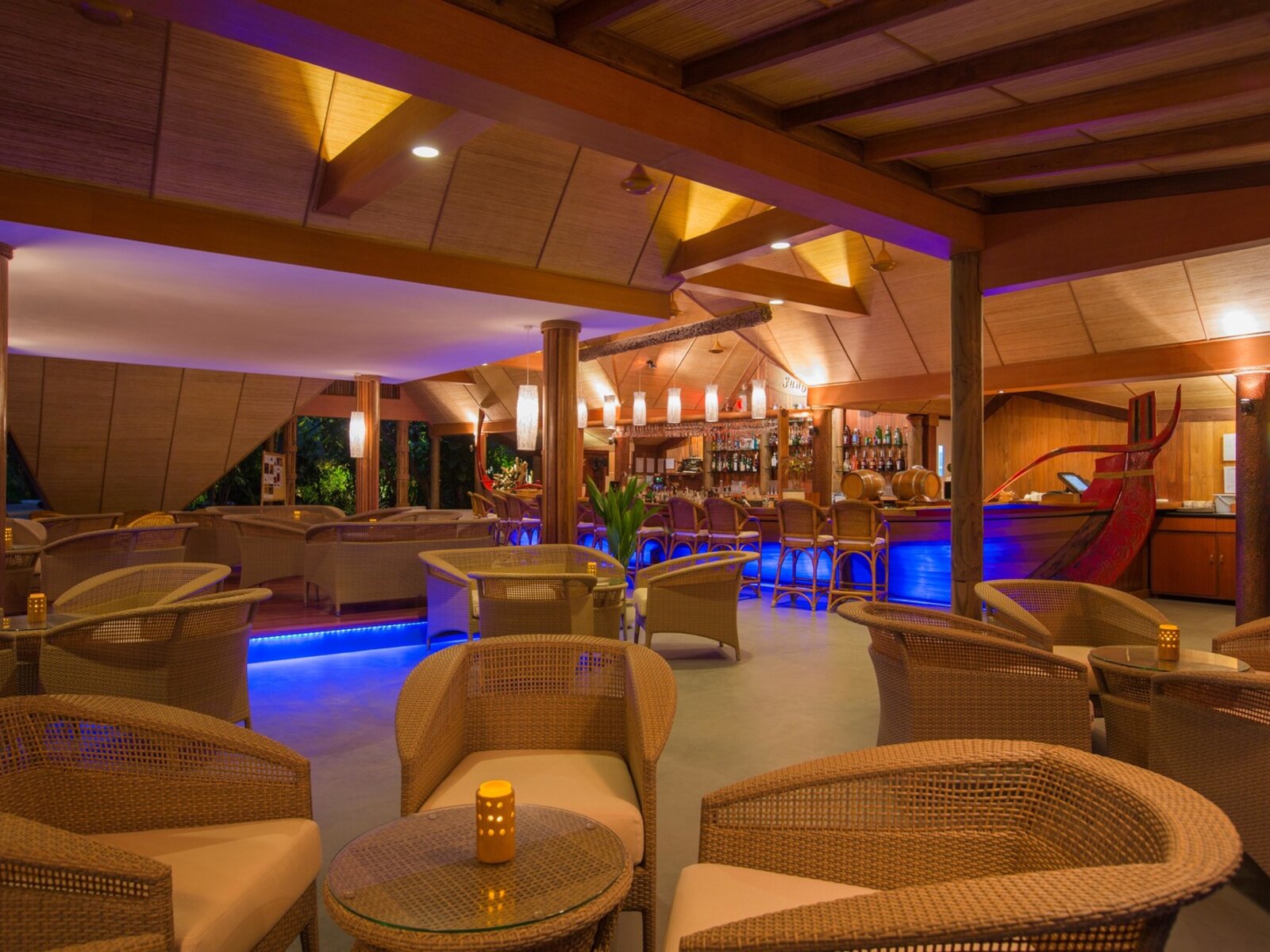 011 - Kuramathi Island Resort.jpg