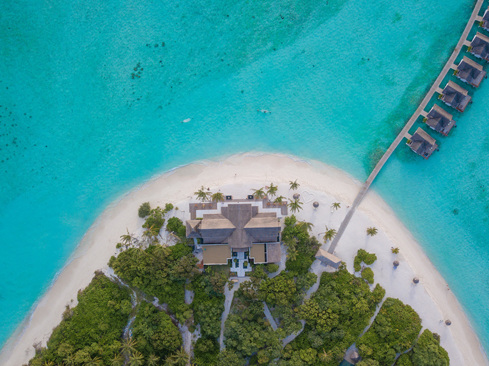 004 - Furaveri Island Resort & Spa.jpg