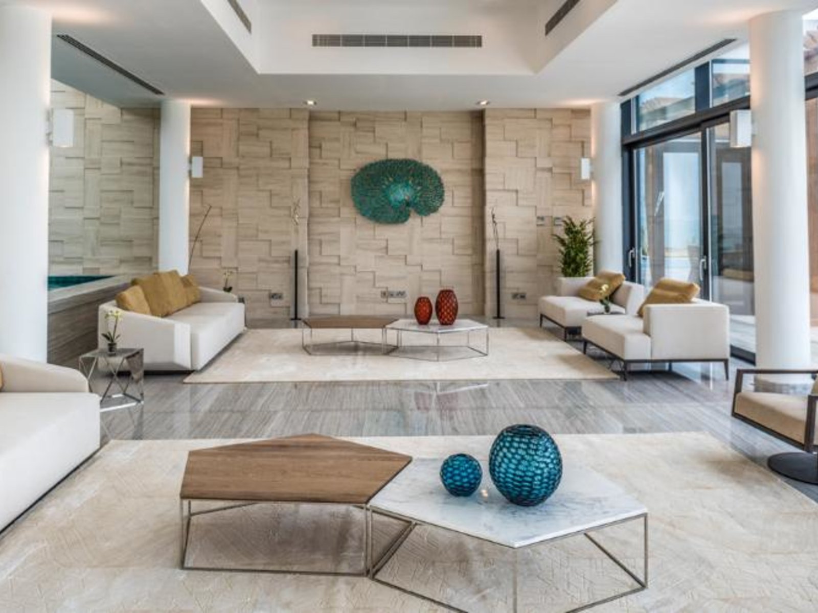 020 - Zaya Nurai Island.jpg