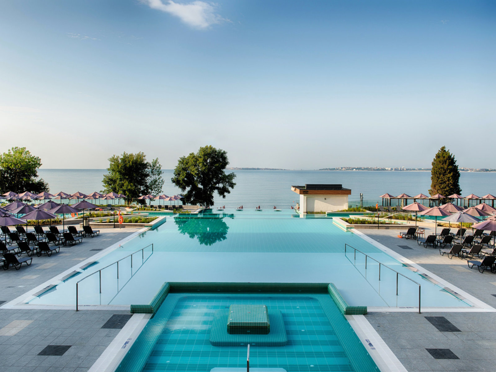 001 - RIU Palace Sunny Beach.jpg