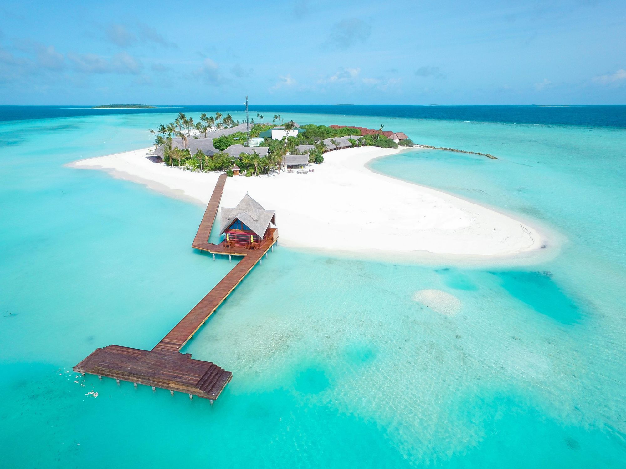 007 - Dhigufaru Island Resort.jpg