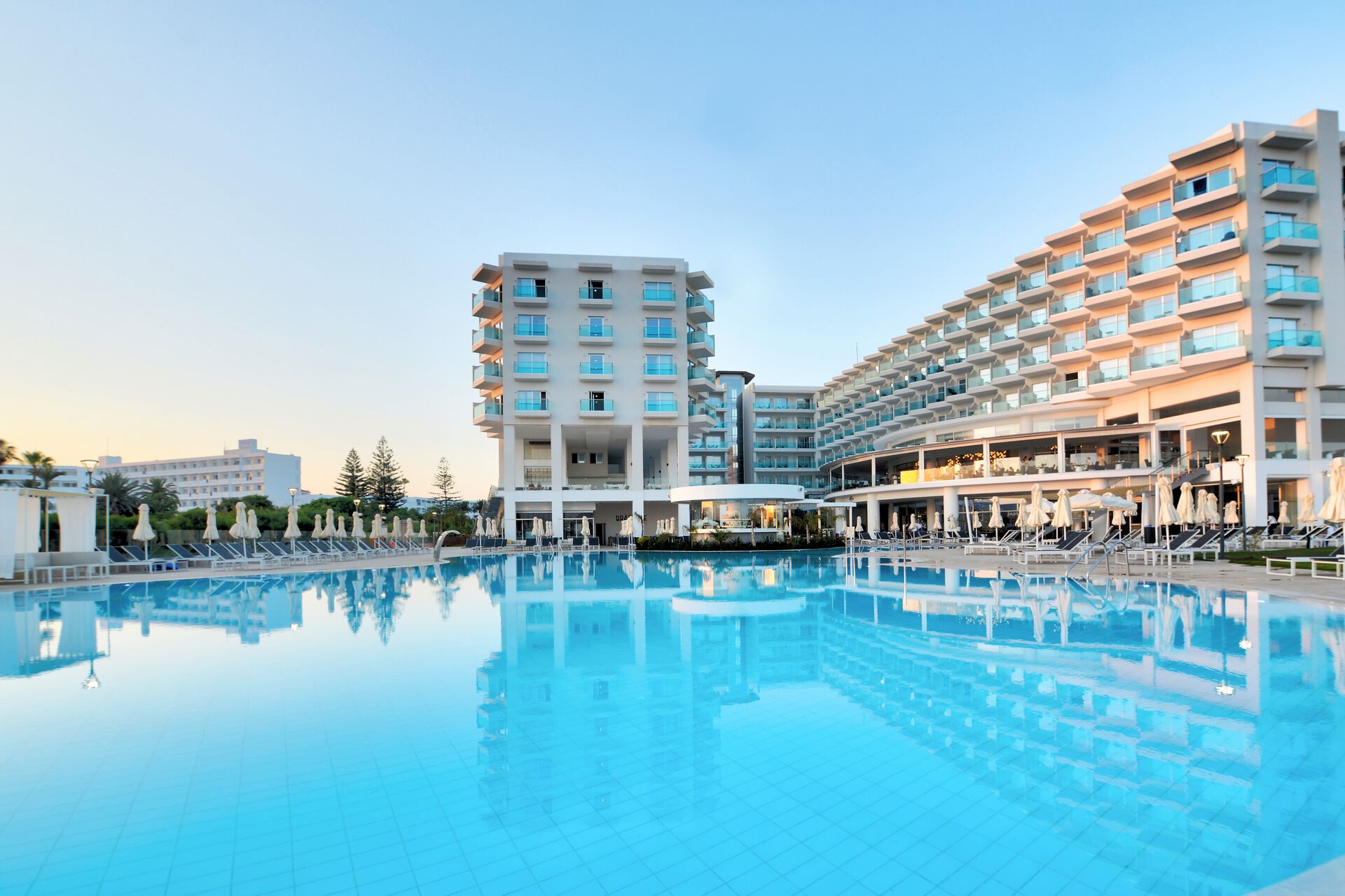 005 - Nissiblu Beach Resort.jpg